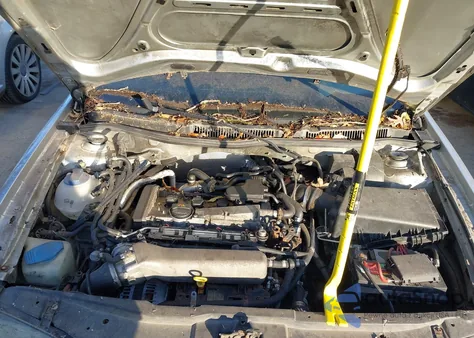 2003 Volkswagen Jetta Wolfsburg Edition z USA, uszkodzony, nr VIN 3VWPE69M03M172763